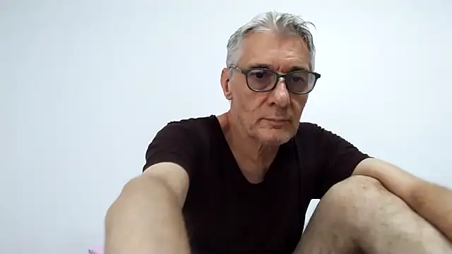 Snapshot of BIGUNCUTHARDCOCK chatting on 05-16-26, 12:29 BIGUNCUTHARDCOCK online show from 05-16-26, 12:29