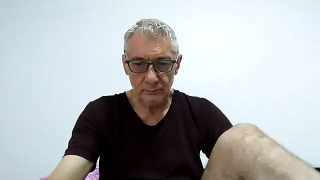 Snapshot of BIGUNCUTHARDCOCK chatting on 05-17-26, 12:30 BIGUNCUTHARDCOCK online show from 05-17-26, 12:30