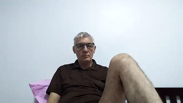 Snapshot of BIGUNCUTHARDCOCK chatting on 05-17-26, 11:23 BIGUNCUTHARDCOCK online show from 05-17-26, 11:23