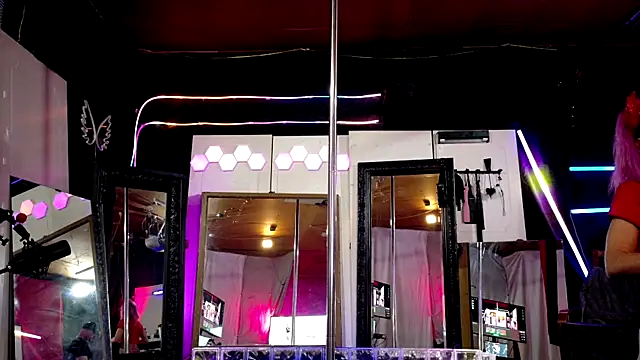 MadisonMarie online show from 10-26-25, 06:30