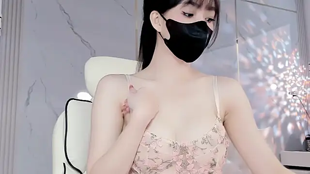 Snapshot of Luli-bae chatting on 02-07-25, 03:23 Luli-bae online show from 02-07-25, 03:23