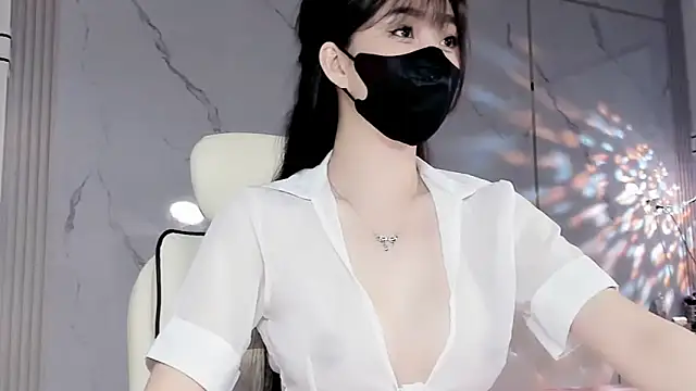 Snapshot of Luli-bae chatting on 03-13-25, 02:16 Luli-bae online show from 03-13-25, 02:16