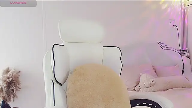 Snapshot of Luli-bae chatting on 09-26-25, 03:21 Luli-bae online show from 09-26-25, 03:21