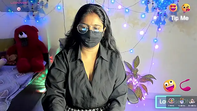 Snapshot of Love_Winss chatting on 09-13-25, 05:02 Love Winss online show from 09-13-25, 05:02