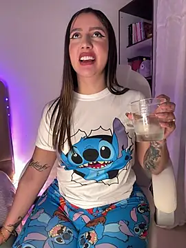 Sarapalmer1 online show from 01-06-25, 02:04