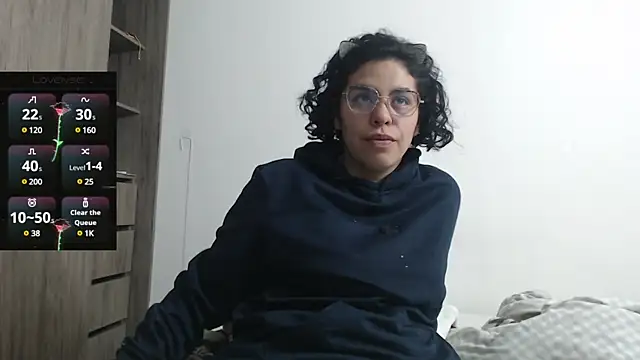 Anne purple online show from 02-28-25, 03:37