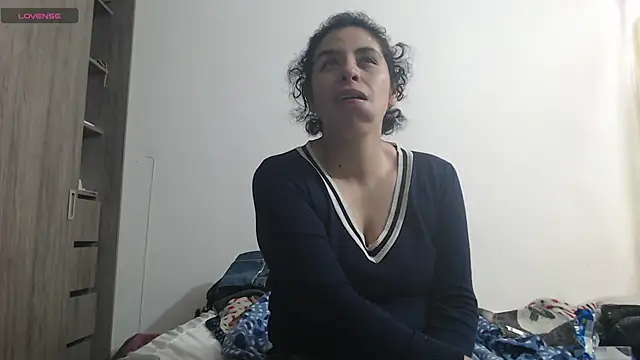 Anne purple online show from 03-18-25, 04:04