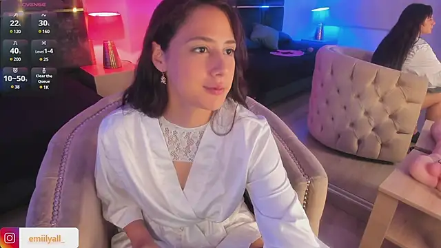 Snapshot of EmilyAllen_ chatting on 03-02-25, 06:05 EmilyAllen online show from 03-02-25, 06:05