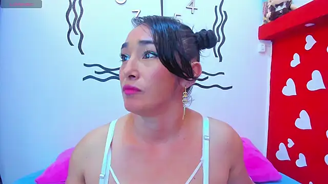 charlotte-11 online show from 03-21-25, 02:29