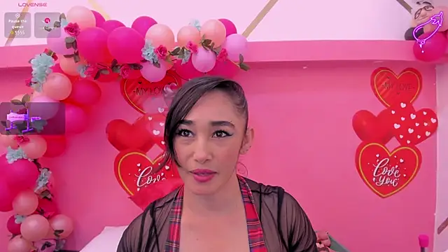 charlotte-11 online show from 09-11-25, 04:29