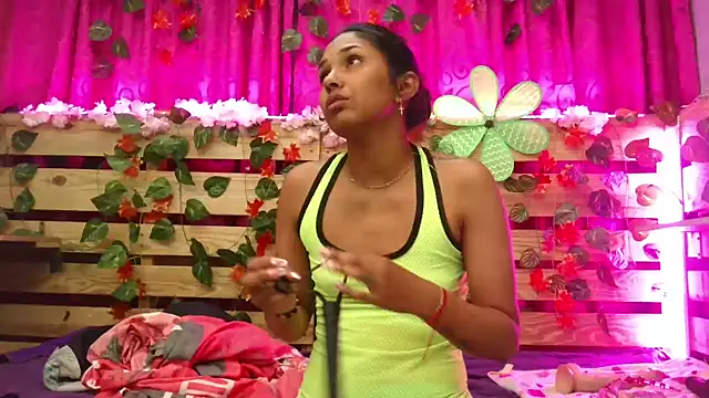 Snapshot of Elsa_Parisi chatting on 12-28-24, 03:26 Elsa Parisi online show from 12-28-24, 03:26