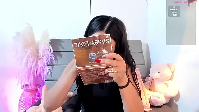 Julieta Coopeer  online show from 03-16-26, 10:41