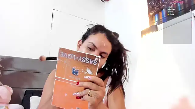 Julieta Coopeer  online show from 03-31-26, 10:37