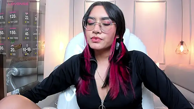 AzuraKindong online show from 01-07-25, 10:19