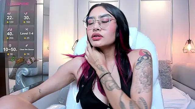 AzuraKindong online show from 01-09-25, 01:18