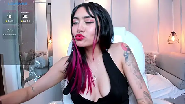 AzuraKindong online show from 02-12-25, 01:19