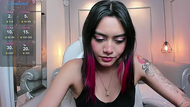 AzuraKindong online show from 02-19-25, 07:16