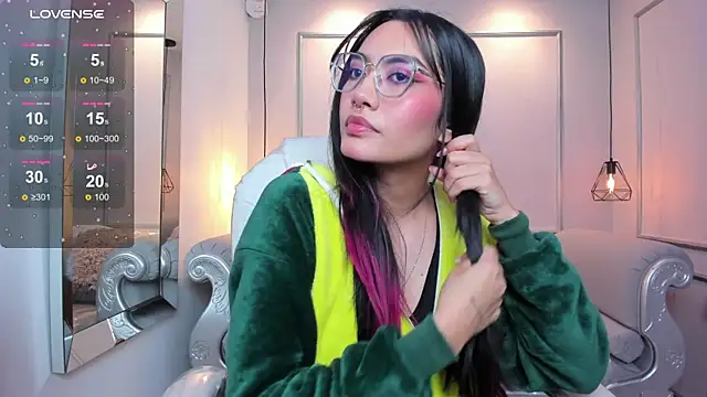 AzuraKindong online show from 09-18-25, 07:49