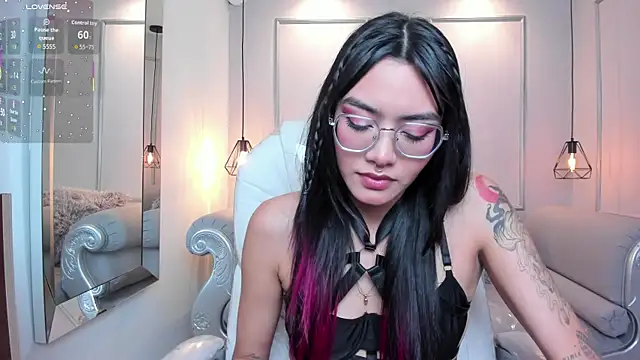 AzuraKindong online show from 10-01-25, 07:42