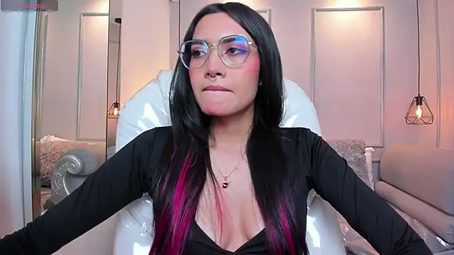 AzuraKindong online show from 10-06-25, 07:22