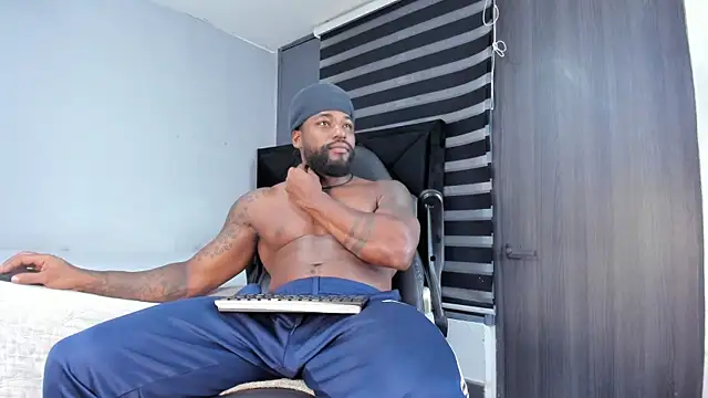 Dancelwashington online show from 04-26-26, 02:26