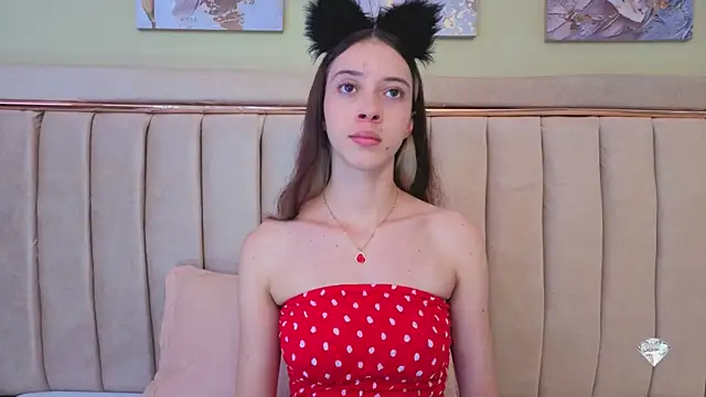 sophiia grey 1 online show from 10-31-25, 08:32