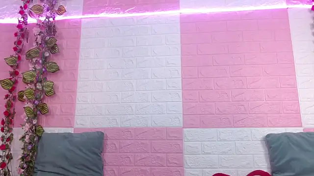 AnyaFloyd69 online show from 01-19-25, 11:43