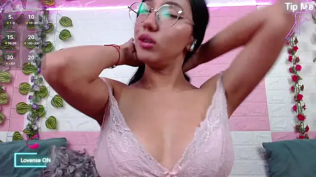 AnyaFloyd69 online show from 03-07-25, 11:49