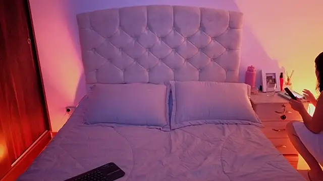 ChanellGV online show from 10-11-25, 08:51