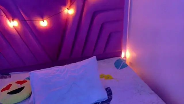 Snapshot of cattaleeyaa chatting on 01-11-26, 01:16 cattaleeyaa online show from 01-11-26, 01:16