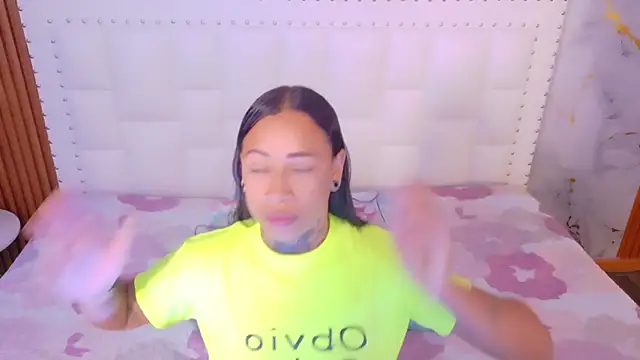 Snapshot of cattaleeyaa chatting on 01-17-26, 12:43 cattaleeyaa online show from 01-17-26, 12:43