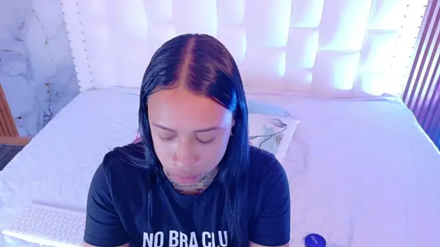 Snapshot of cattaleeyaa chatting on 02-11-26, 12:32 cattaleeyaa online show from 02-11-26, 12:32