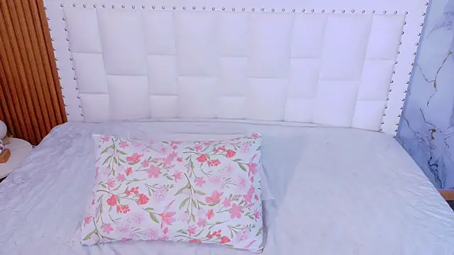 Snapshot of cattaleeyaa chatting on 02-17-26, 12:45 cattaleeyaa online show from 02-17-26, 12:45