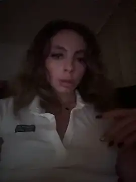 Snapshot of greedybratt chatting on 09-19-25, 06:37 greedybratt online show from 09-19-25, 06:37