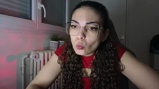 Snapshot of La_Nebulleuse-Nebulla chatting on 12-23-24, 01:29 La Nebulleuse-Nebulla online show from 12-23-24, 01:29