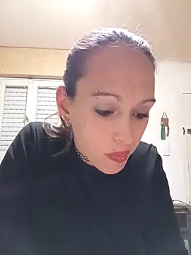 Snapshot of Zorrita_Fox chatting on 09-10-25, 01:27 Zorrita Fox online show from 09-10-25, 01:27
