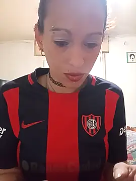 Zorrita Fox online show from 10-27-25, 05:28