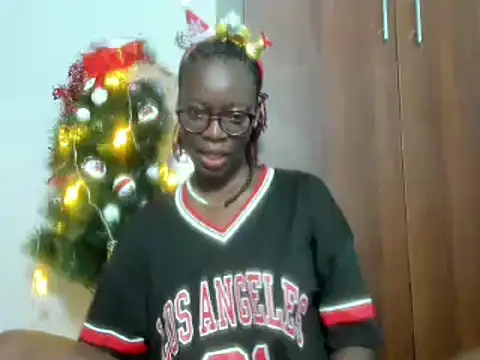 Snapshot of afro_pop chatting on 12-22-24, 03:44 afro pop online show from 12-22-24, 03:44