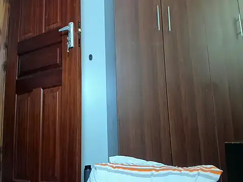 Snapshot of afro_pop chatting on 02-12-25, 04:44 afro pop online show from 02-12-25, 04:44