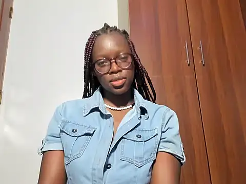 Snapshot of afro_pop chatting on 03-19-25, 12:59 afro pop online show from 03-19-25, 12:59