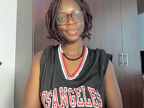 Snapshot of afro_pop chatting on 03-20-25, 04:18 afro pop online show from 03-20-25, 04:18