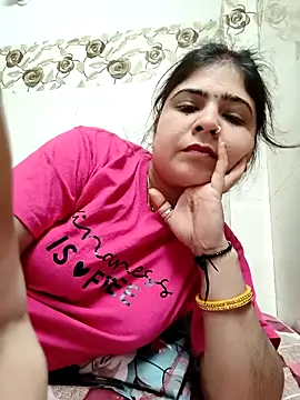 Snapshot of Husnpari20 chatting on 03-08-25, 05:54 Husnpari20 online show from 03-08-25, 05:54