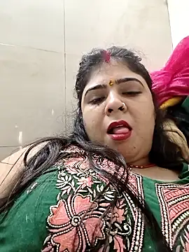 Snapshot of Husnpari20 chatting on 11-28-25, 04:15 Husnpari20 online show from 11-28-25, 04:15