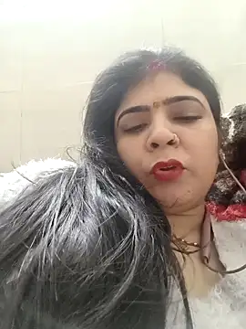 Snapshot of Husnpari20 chatting on 12-05-25, 04:10 Husnpari20 online show from 12-05-25, 04:10