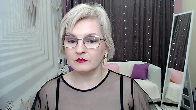 Snapshot of BlondeBrilliant7 chatting on 01-23-25, 06:17 BlondeBrilliant7 online show from 01-23-25, 06:17
