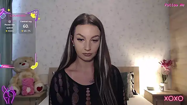 SecretSienna online show from 10-15-25, 12:27