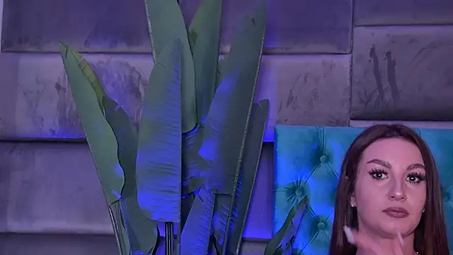 SecretSienna online show from 11-16-25, 04:07