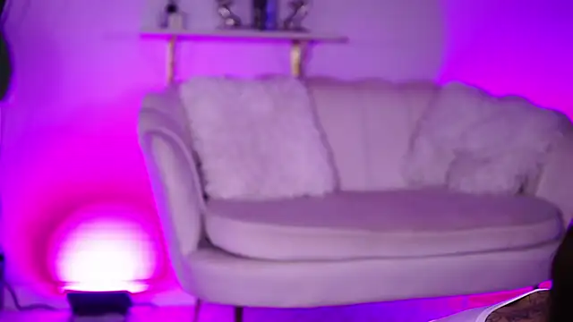 SecretSienna online show from 04-27-26, 03:04