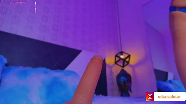 Snapshot of MiissCharlotte chatting on 03-11-25, 08:20 MiissCharlotte online show from 03-11-25, 08:20