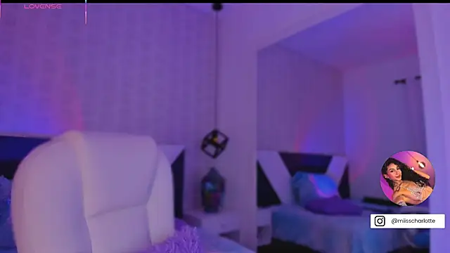 Snapshot of MiissCharlotte chatting on 11-10-25, 01:48 MiissCharlotte online show from 11-10-25, 01:48